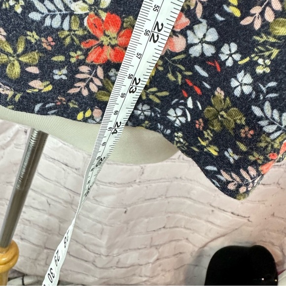 ann taylor LOFT floral Sleeveless Blouse ruffled Mandarin Collar 1/2 button sz L - Picture 4 of 7